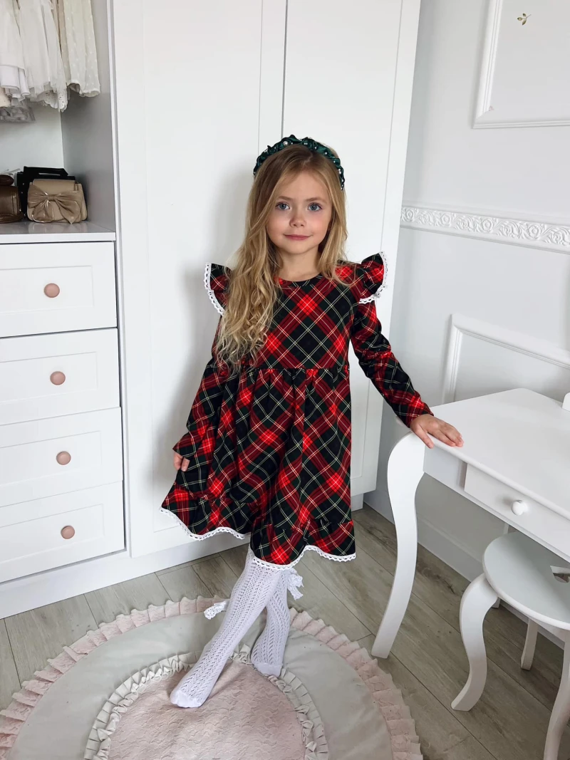 Dievčenské vianočné šaty s čipkou