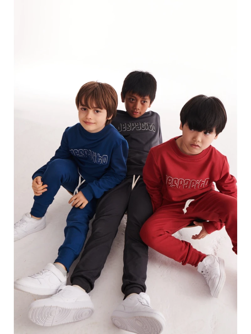 Chlapčenské pudlové tepláky Despacito