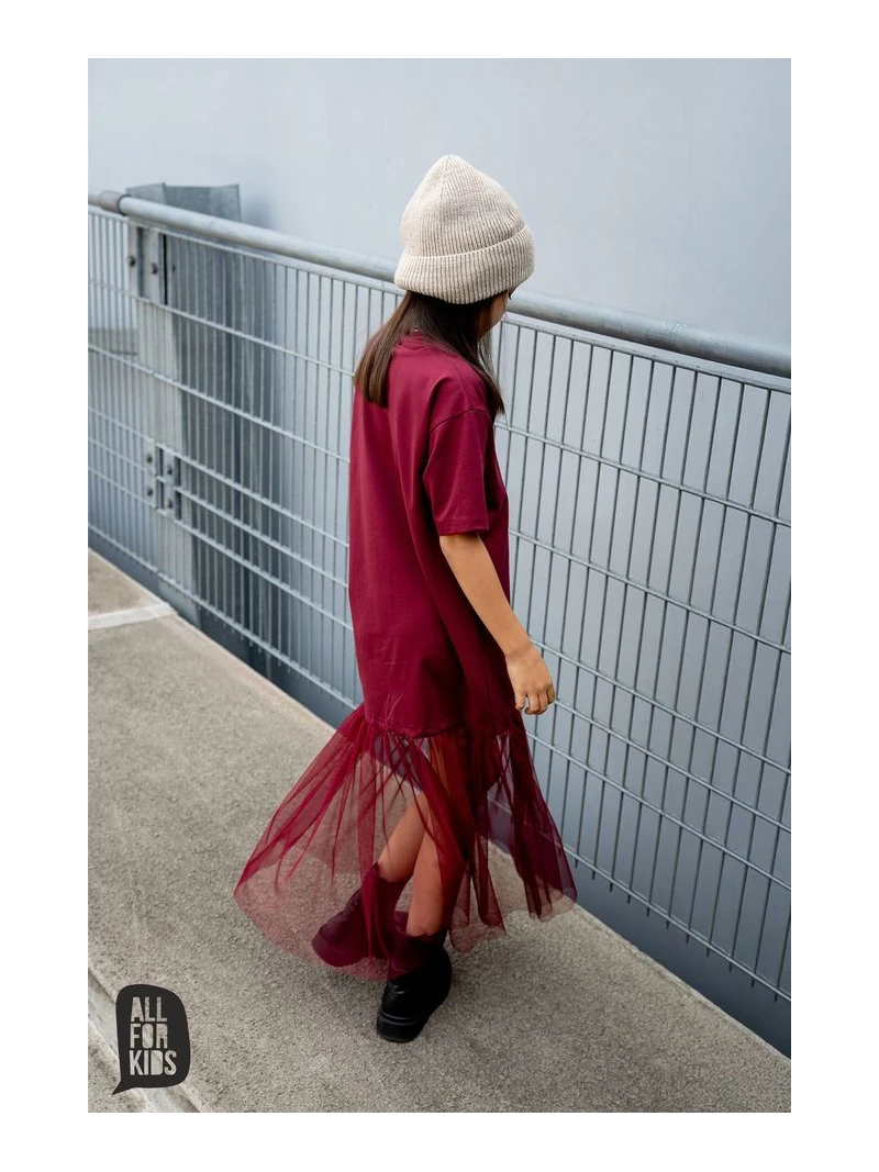 Dievčenské šaty s tylom