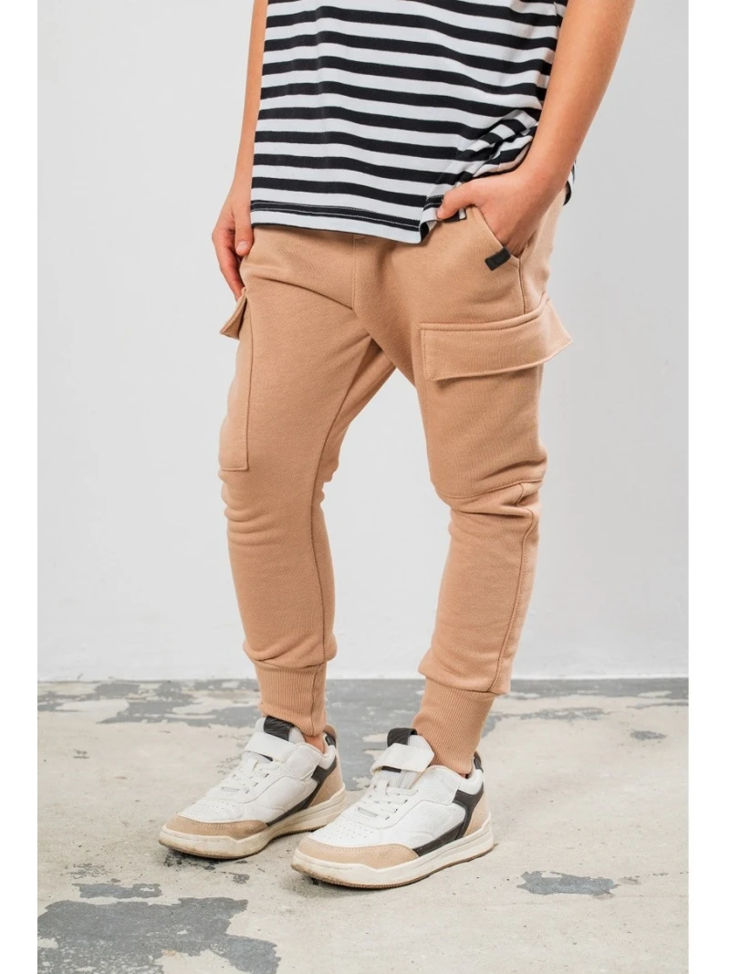 Chlapčenské tepláky kapsáčové