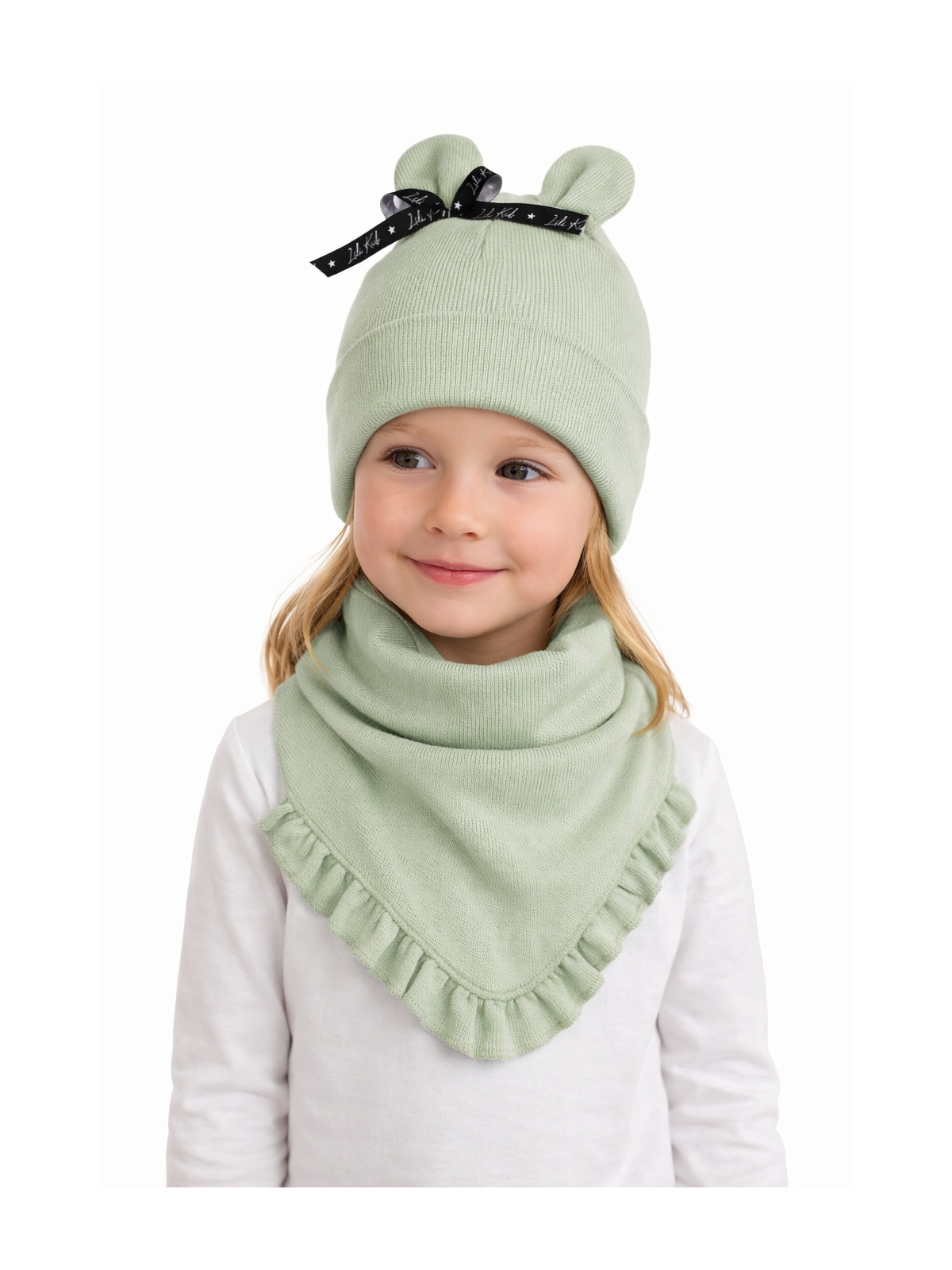 Dievčenská čiapka so šatkou