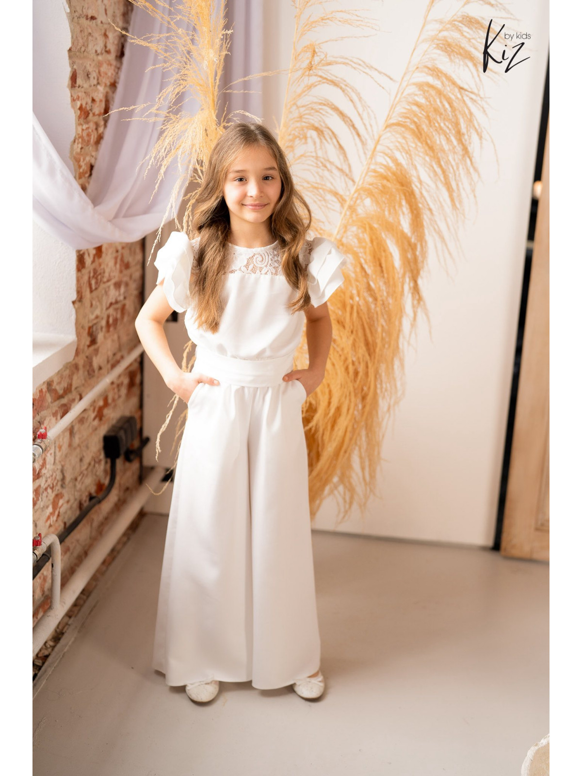 Dievčenský slávnostný overal s čipkou