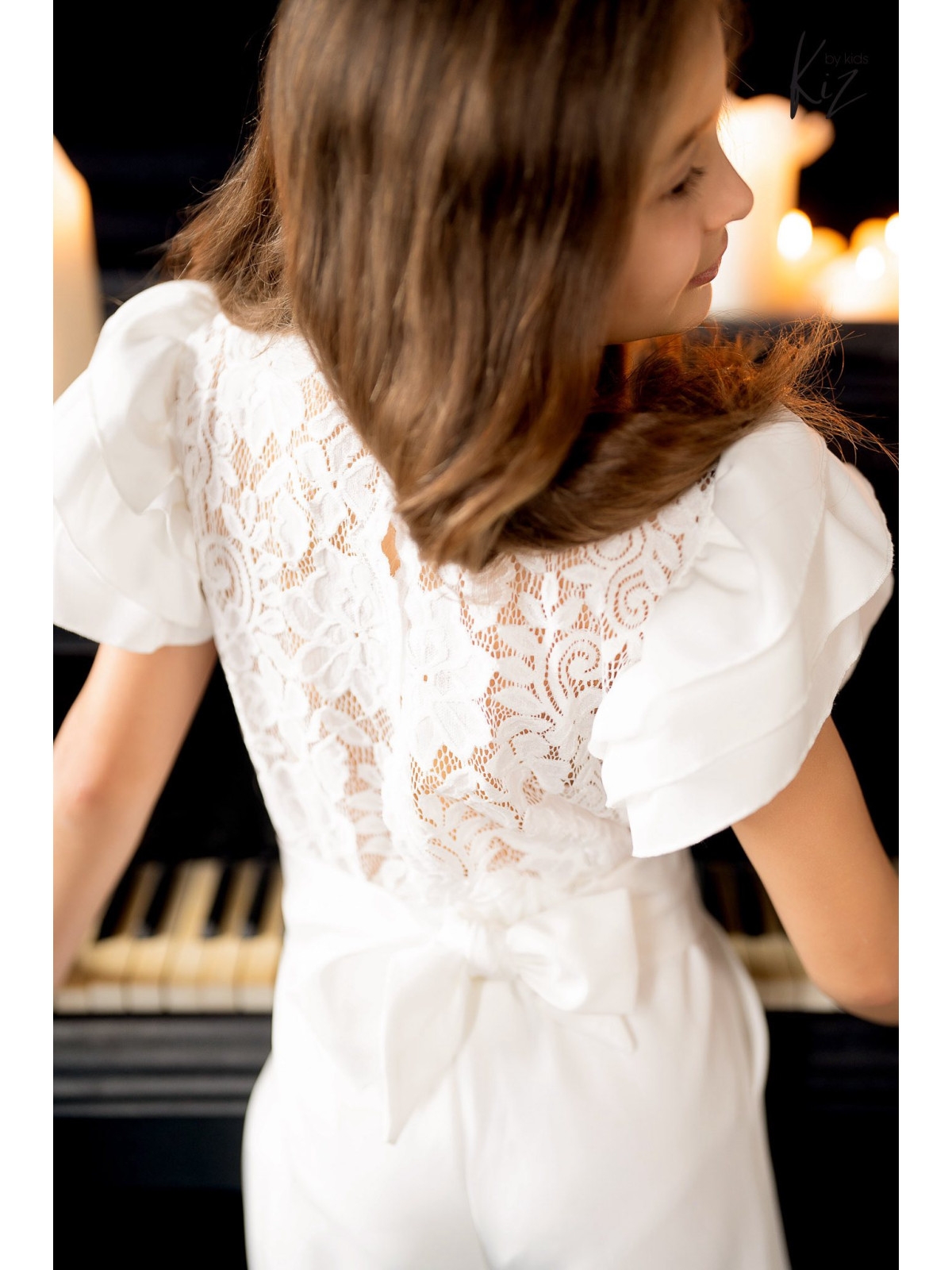 Dievčenský slávnostný overal s čipkou