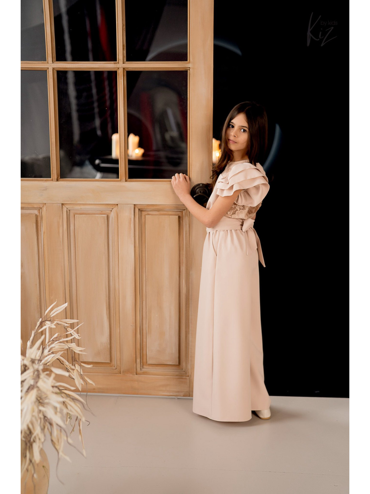 Dievčenský slávnostný overal s čipkou