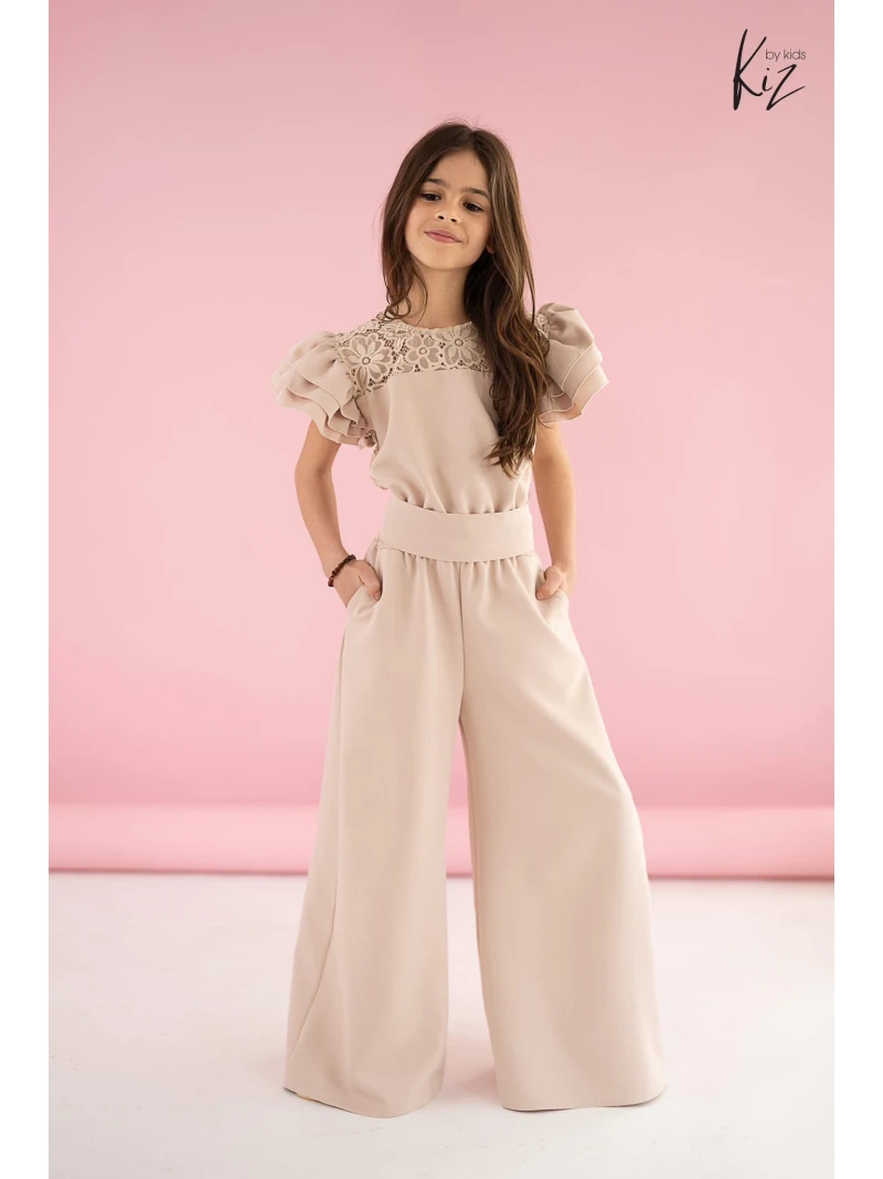 Dievčenský slávnostný overal s čipkou