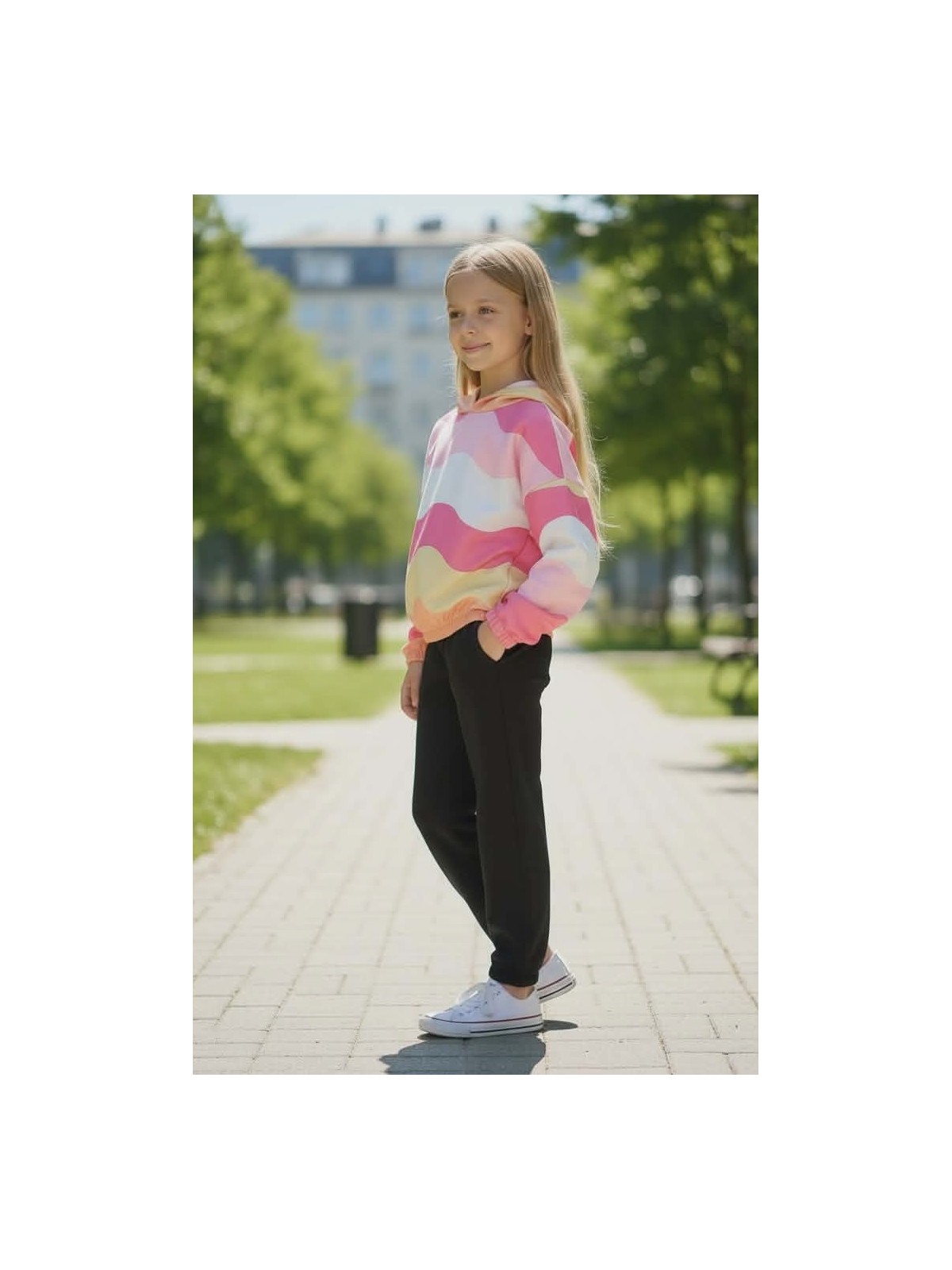 Dievčenská farebná mikina s kapucňou