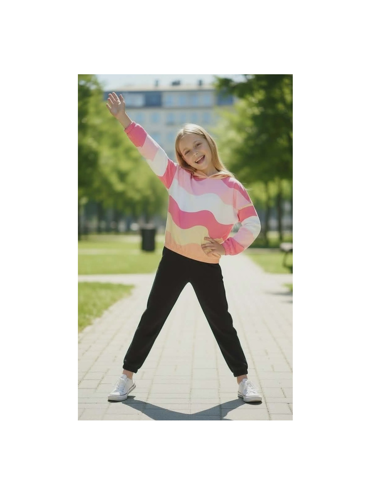 Dievčenská farebná mikina s kapucňou