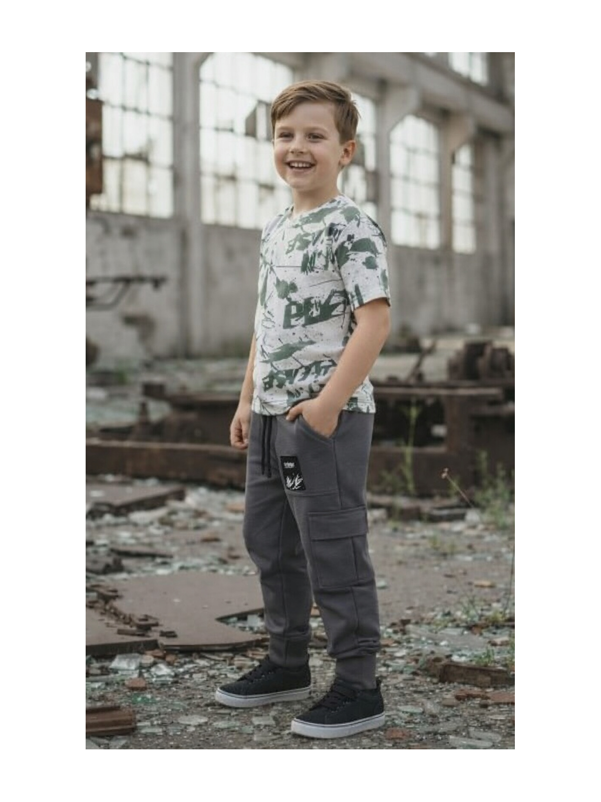 Chlapčenské tepláky s vreckami 2 farby