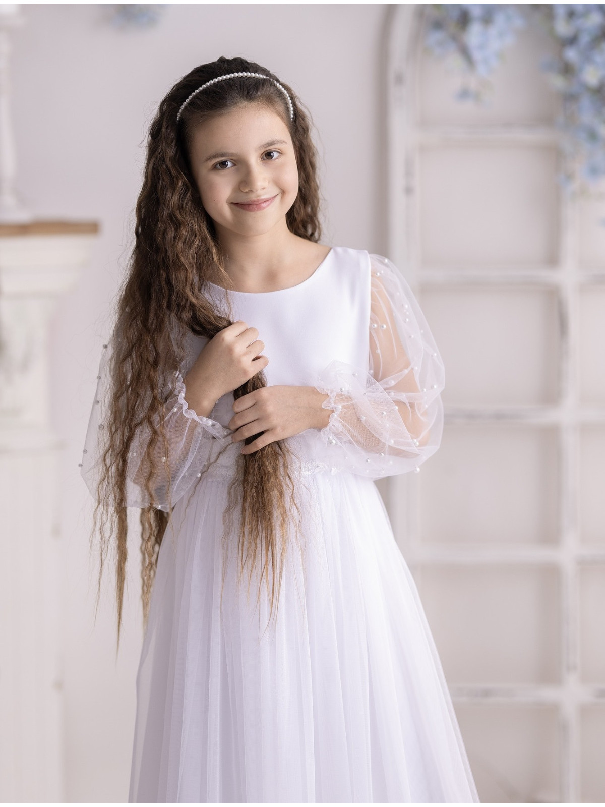 Dievčenské spoločenské šaty s perlami