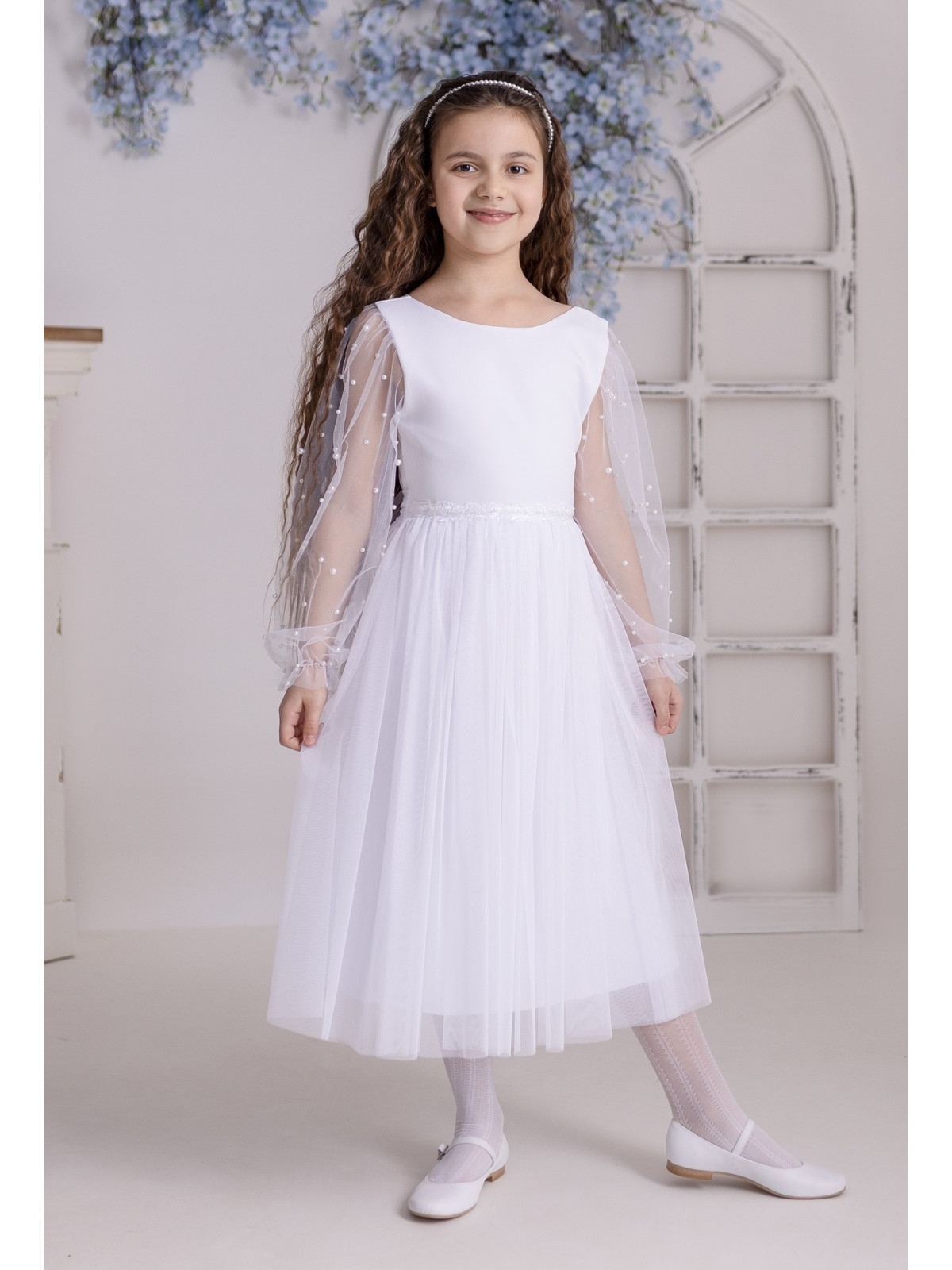 Dievčenské spoločenské šaty s perlami