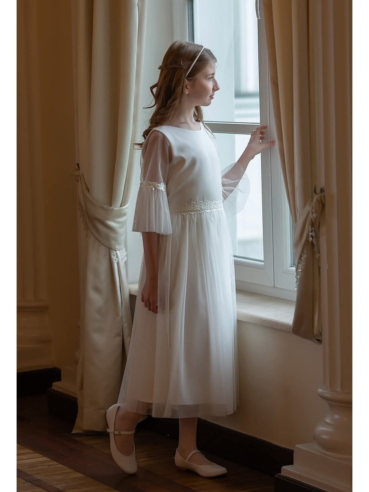 Dievčenské spoločenské šaty s čipkou