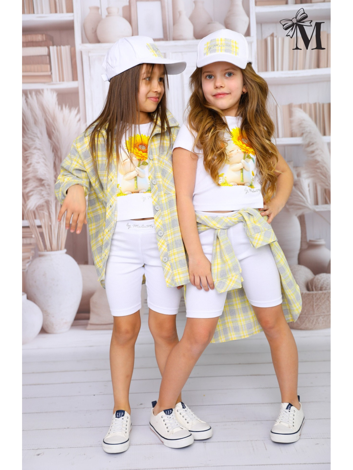 Dievčenské tričko s potlačou a zirkónmi Malami