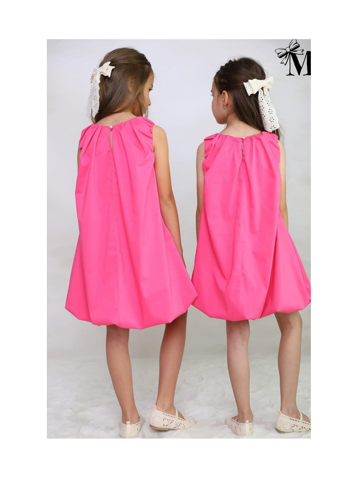 Dievčenské šaty s perlami Malami