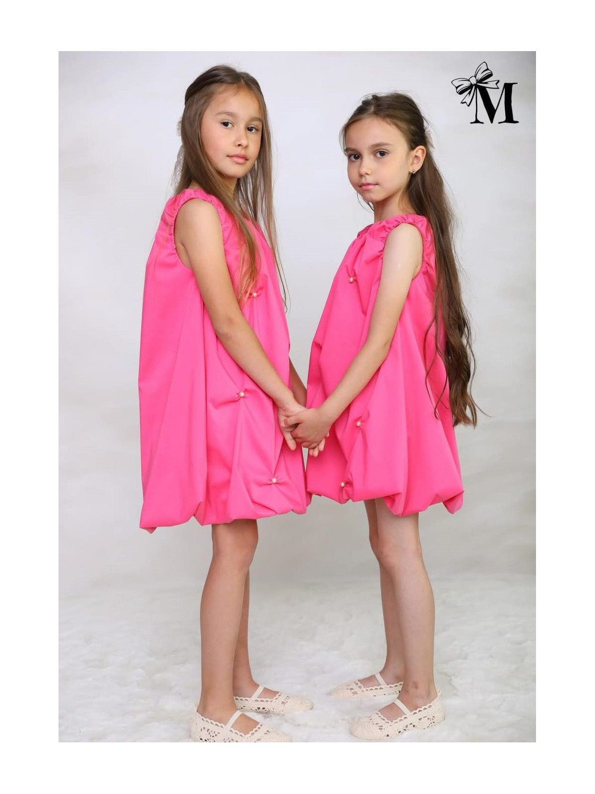 Dievčenské šaty s perlami Malami