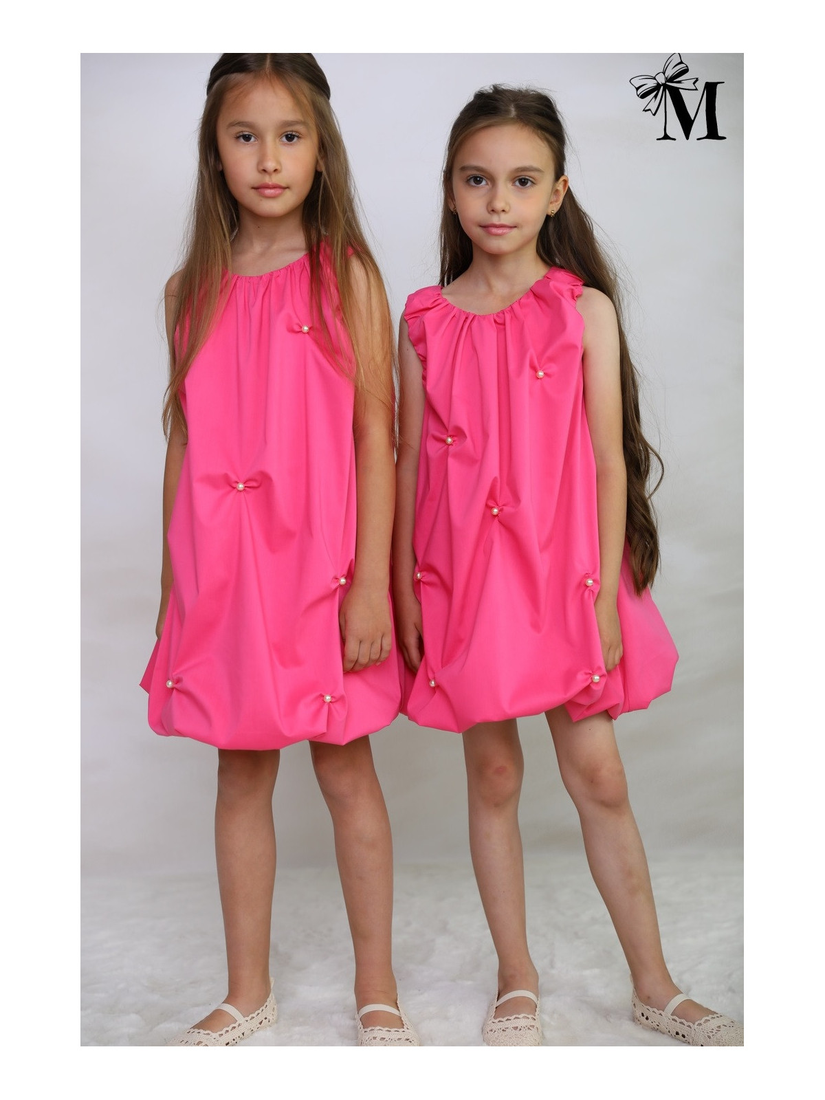 Dievčenské šaty s perlami Malami