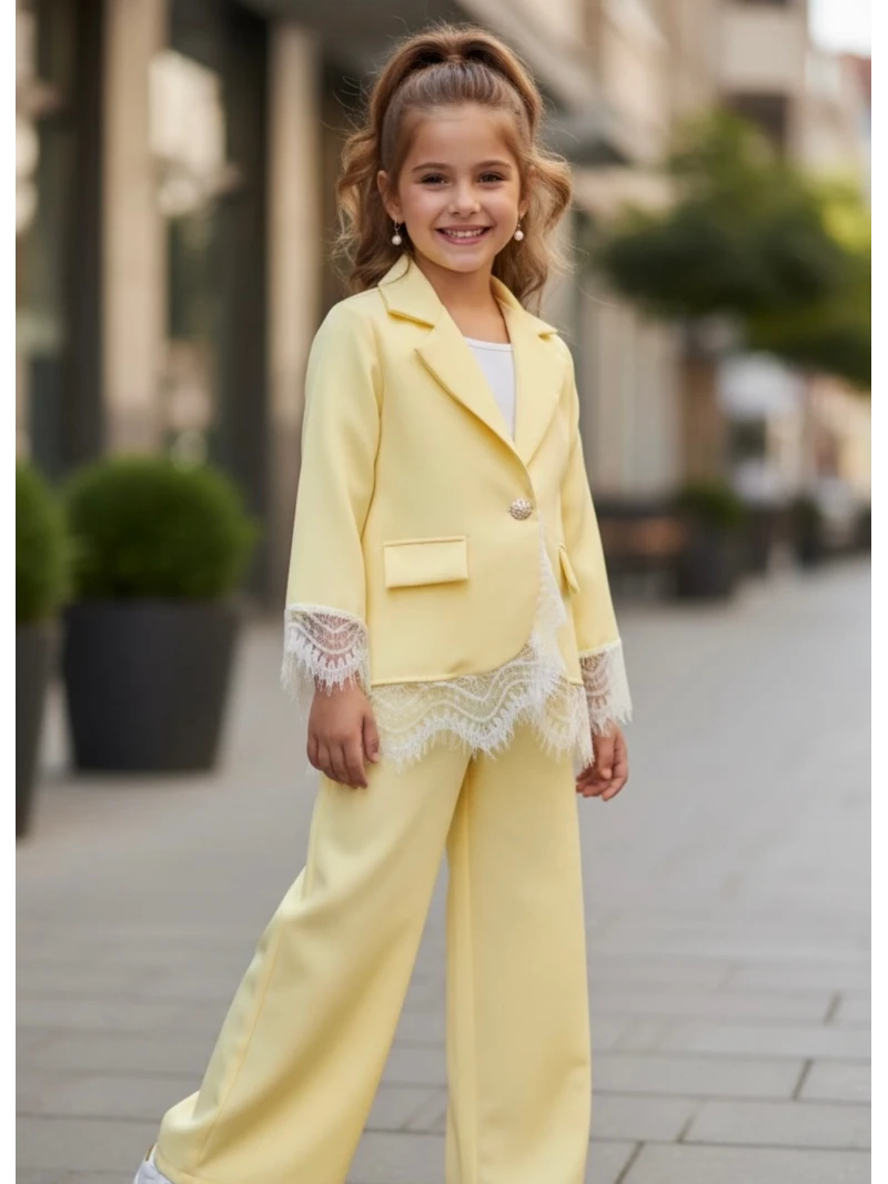 Dievčenské sako s čipkou