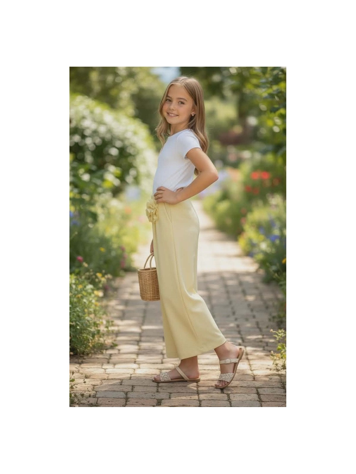 Dievčenské nohavice s kvetom