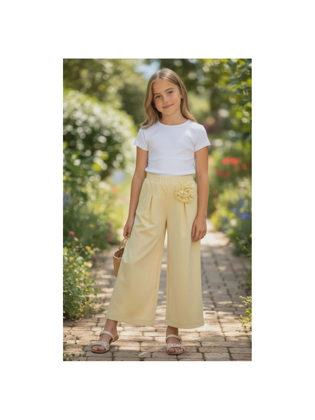 Dievčenské nohavice s kvetom