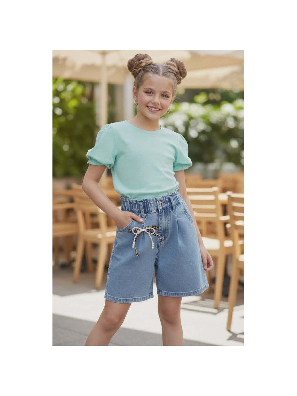 Dievčenské rifľové kraťasy s príveskom