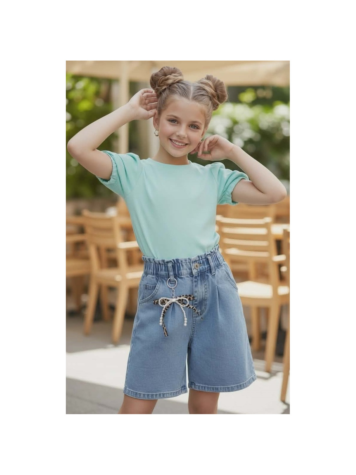 Dievčenské rifľové kraťasy s príveskom