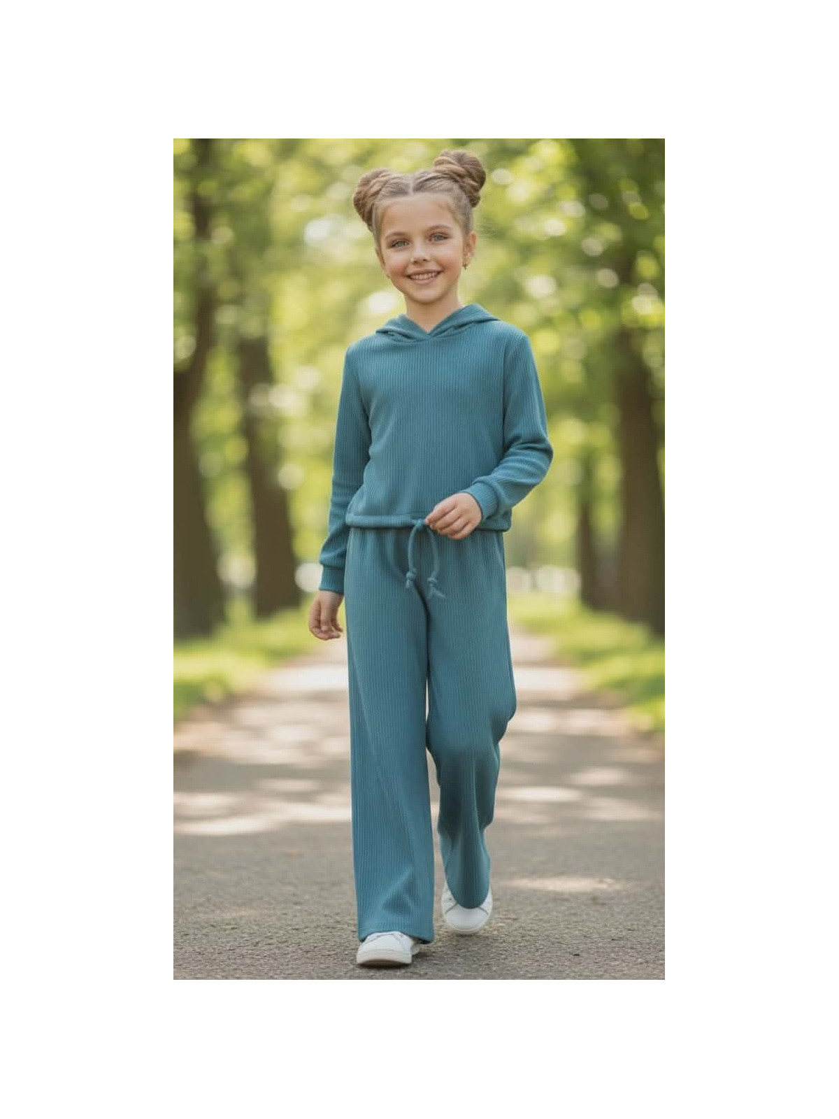 Dievčenská mikina na stiahnutie