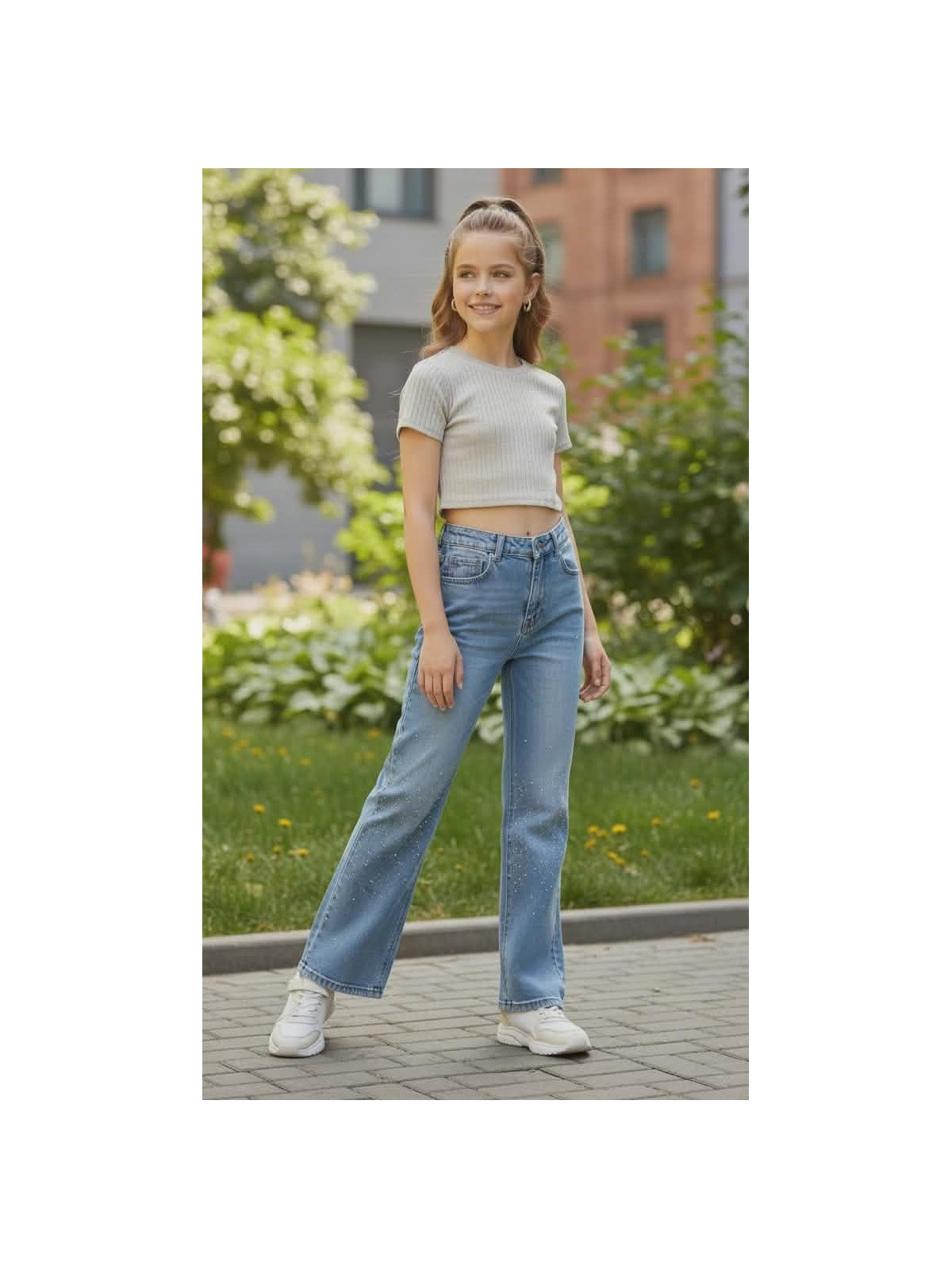 Dievčenské rifle zdobené zirkónmi